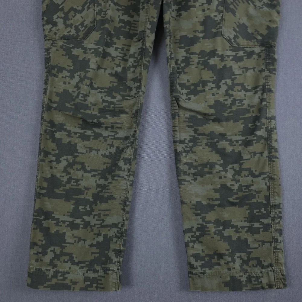Under Armour‎ Cargo Pants Mens 38x32 (Fits 37x30) Digital Camo Tactical Military